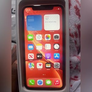 iPhone XR color: coral 64GB